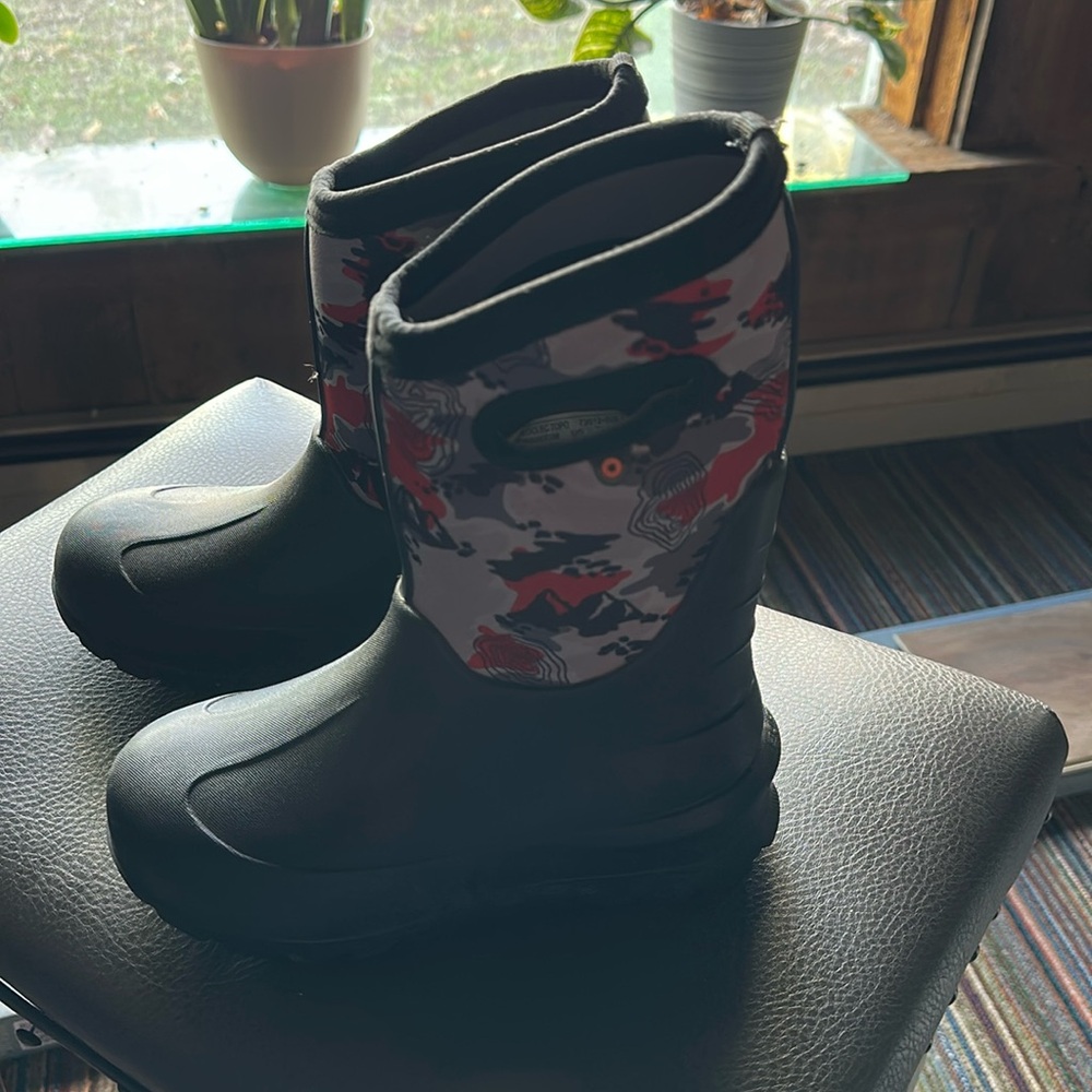 Bogs Bloom Boys camo boots winter rain